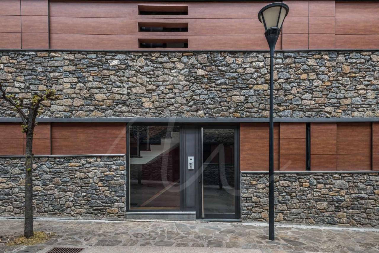 Aneu By Seamount Rentals Valencia D'Aneu Exterior photo